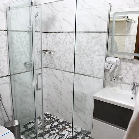 Hotel львівський *