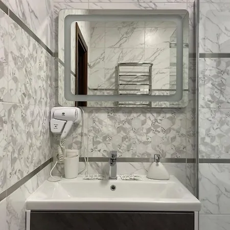 Hotel львівський *