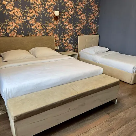 львівський Hotel *