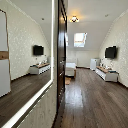 Hotel львівський *