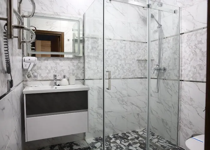 Hotel львівський *