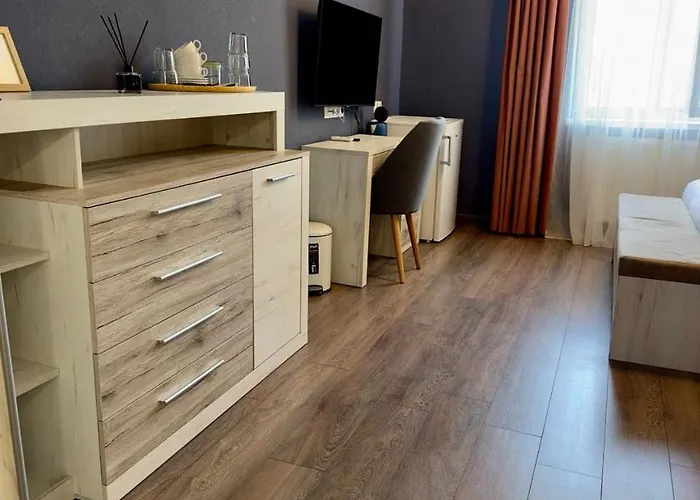 львівський *