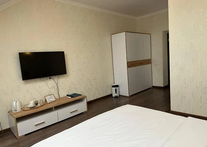 львівський *