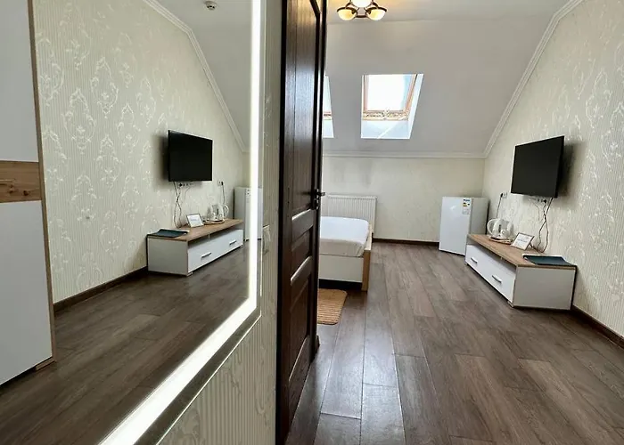 Hotel львівський *