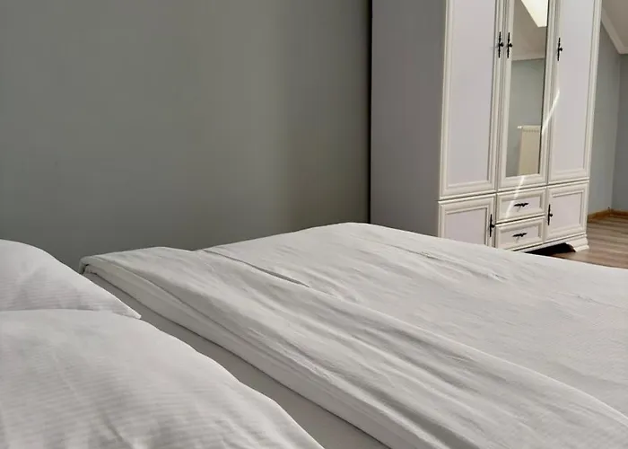 Hotel львівський *